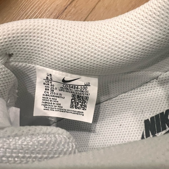 Nike Court Vision Women’s White size US 8.5 - Picture 4 of 5